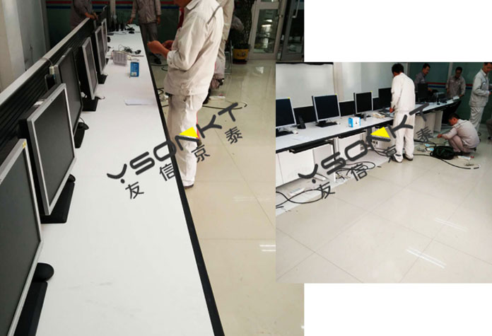 新疆克拉瑪依某化工機械設(shè)備公司操作臺定制